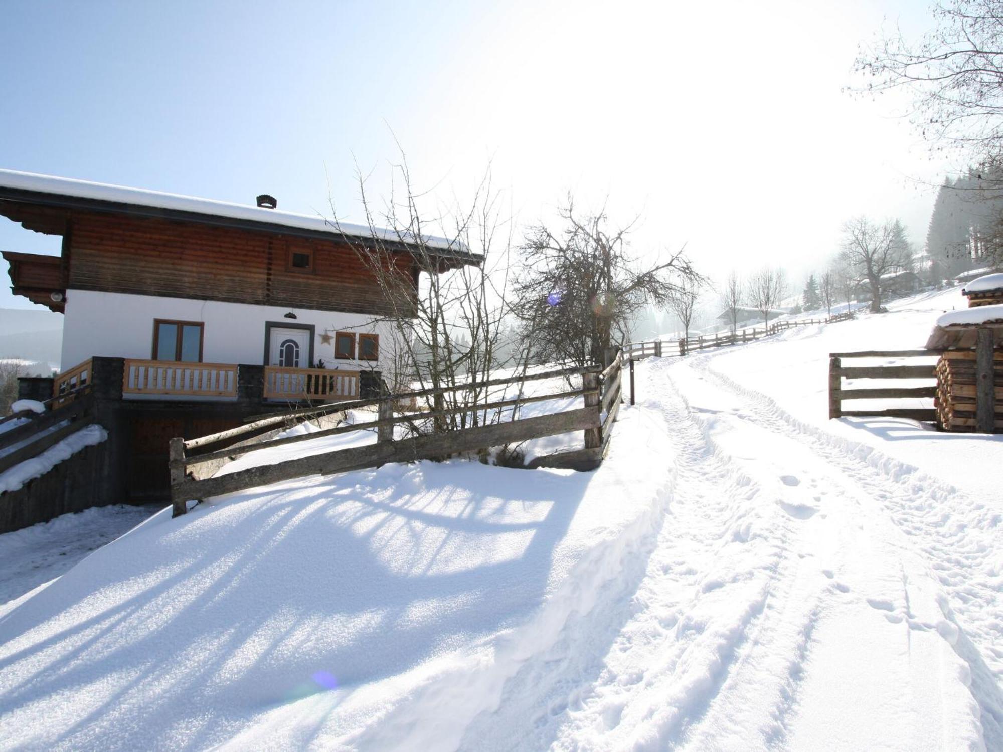 Charming Holiday Home In H Ttau With Barbecue Hüttau Exteriér fotografie